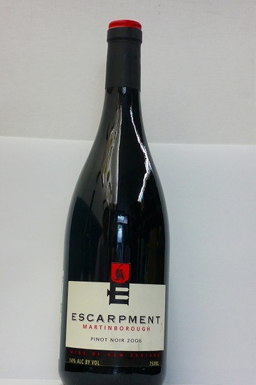 Escarpment Pinot Noir(ｴｽｶｯﾌﾟﾒﾝﾄ　ﾋﾟﾉ･ﾉﾜｰﾙ）